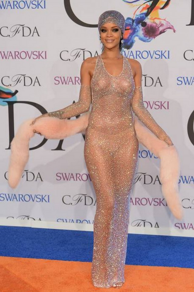Η Rihanna με το φόρεμα που προκάλεσε σάλο το 2014