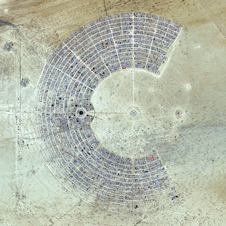 satellite-aerial-photography-daily-overview-benjamin-grant-32-5816f68676841__880
