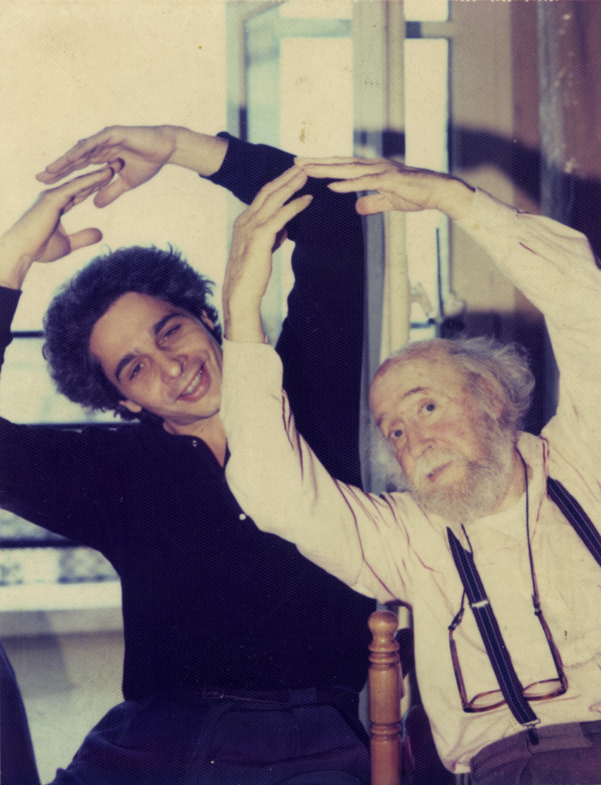 Με τον Γιάννη Τσαρούχη, Παρίσι, 1987. 