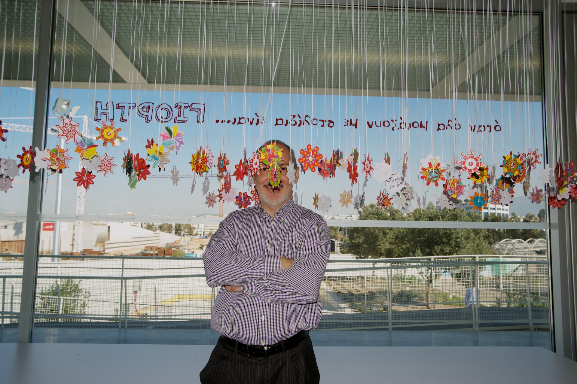 Ο Γιάννης Τροχόπουλος στο Κέντρο Επισκεπτών του Εργοταξίου 