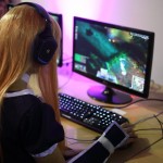 Οι έφηβοι που παίζουν διαδικτυακά παιχνίδια είναι περισσότερο πιθανό να έχουν καλύτερες επιδόσεις στο σχολείο