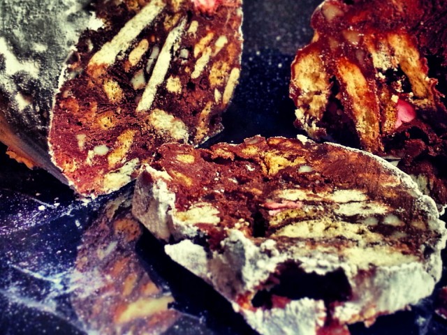 Sokolatenio Choriatiko Loukaniko