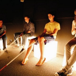 Προσκλήσεις για το Dialogue In The Dark