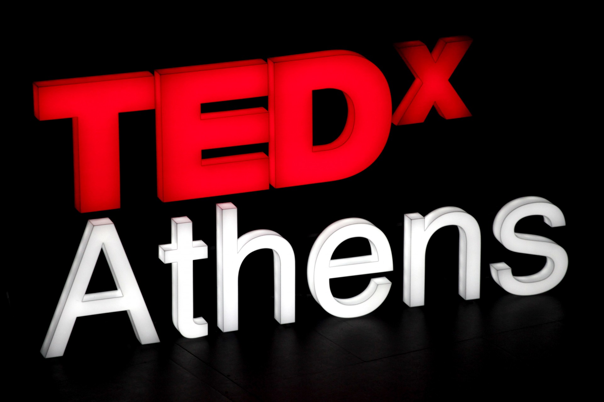 Onassis Cultural Centre; seminar; TEDx Athens; Uncharted Waters; ÓôÝãç ÃñáììÜôùí êáé Ôå÷íþí; á÷áñôïãñÜöçôá íåñÜ