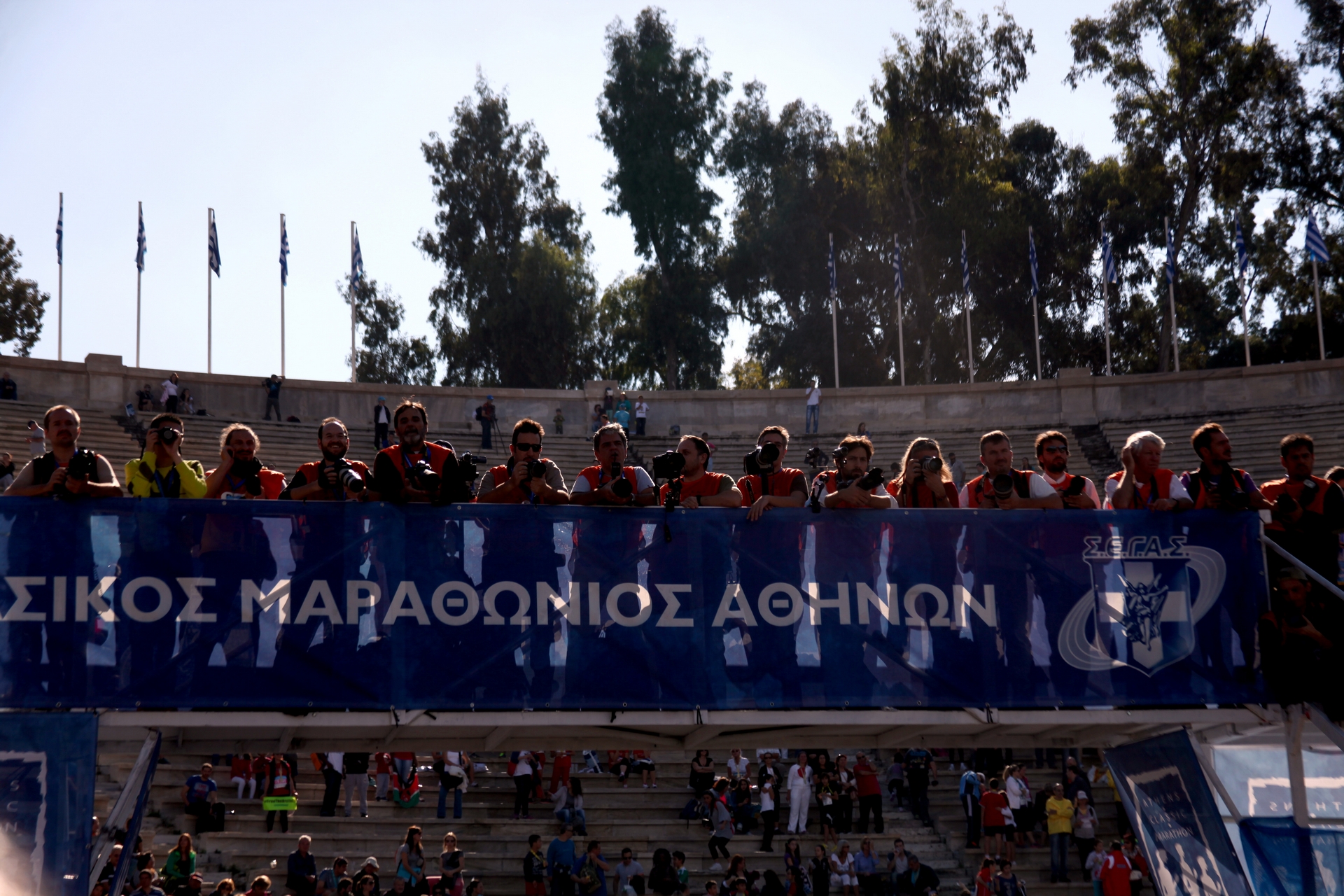 Marathon; race; run; runner; sports; Ìáñáèþíáò; Ìáñáèþíéïò; áèëçôÞò; áèëçôéóìüò; äñïìÝáò; êëáóóéêÞ äéáäñïìÞ; ôñÝîéìï