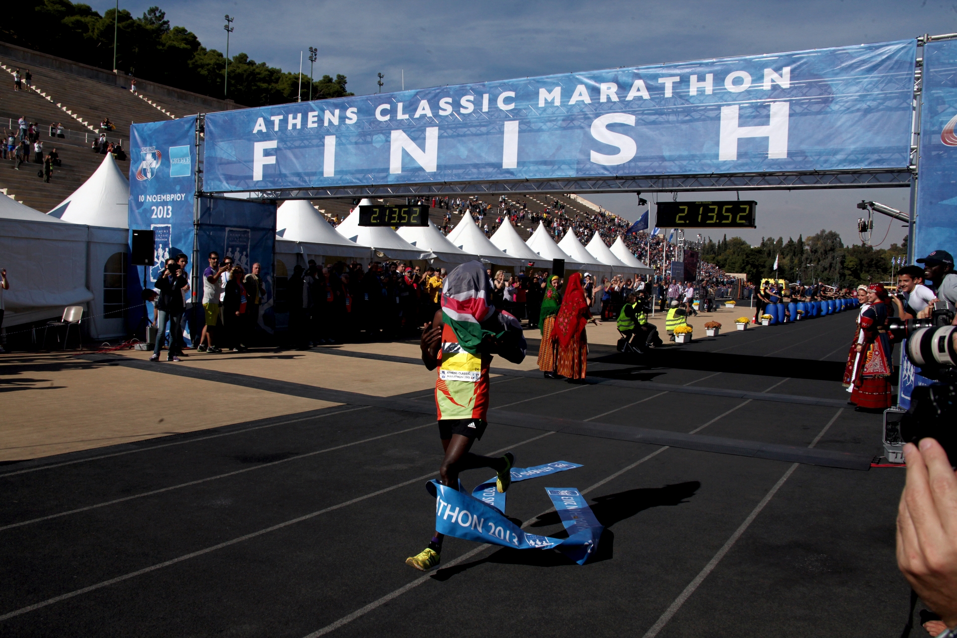 Marathon; race; run; runner; sports; Ìáñáèþíáò; Ìáñáèþíéïò; áèëçôÞò; áèëçôéóìüò; äñïìÝáò; êëáóóéêÞ äéáäñïìÞ; ôñÝîéìï