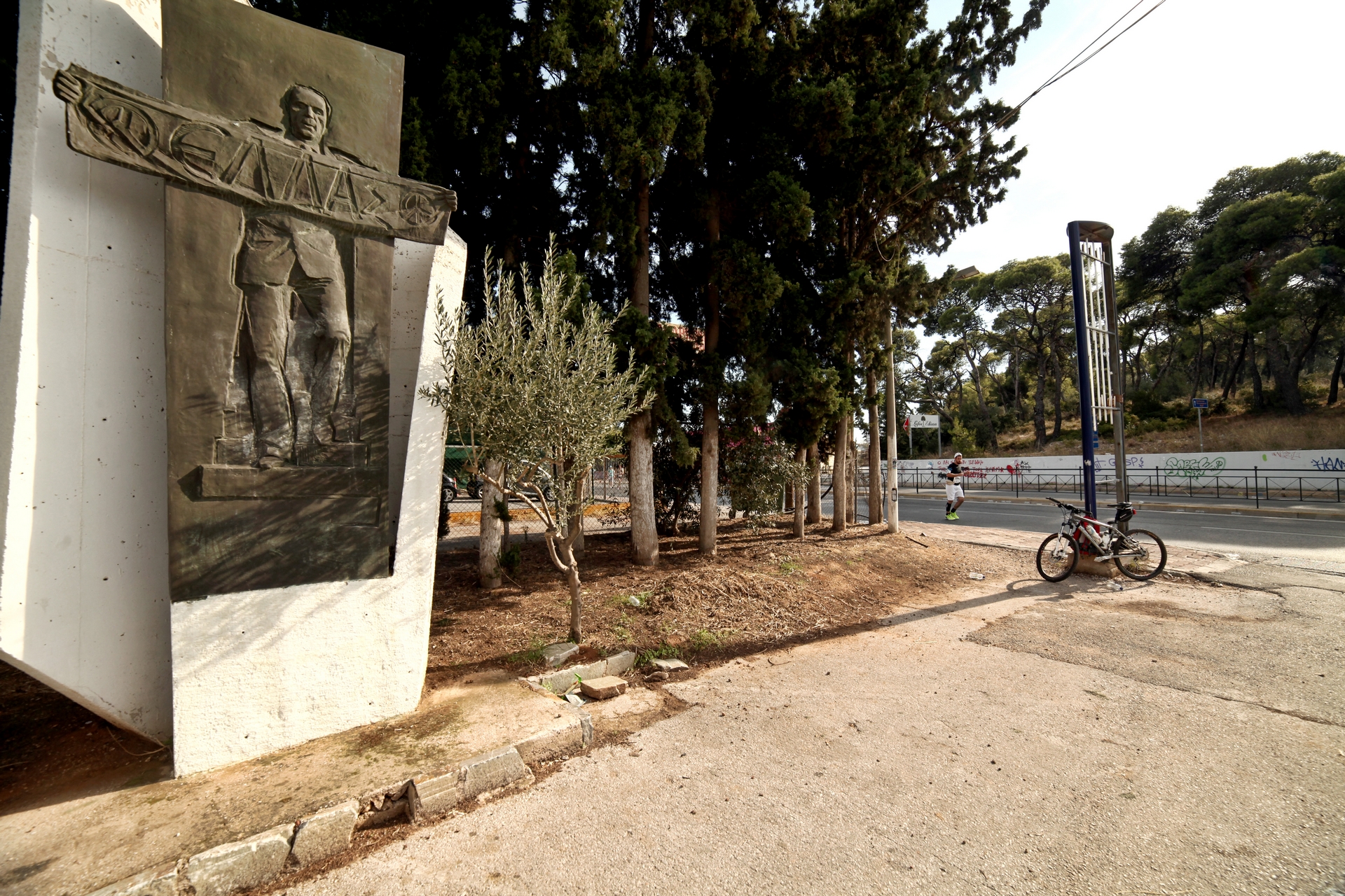 Marathon; race; run; runner; sports; Ìáñáèþíáò; Ìáñáèþíéïò; áèëçôÞò; áèëçôéóìüò; äñïìÝáò; êëáóóéêÞ äéáäñïìÞ; ôñÝîéìï