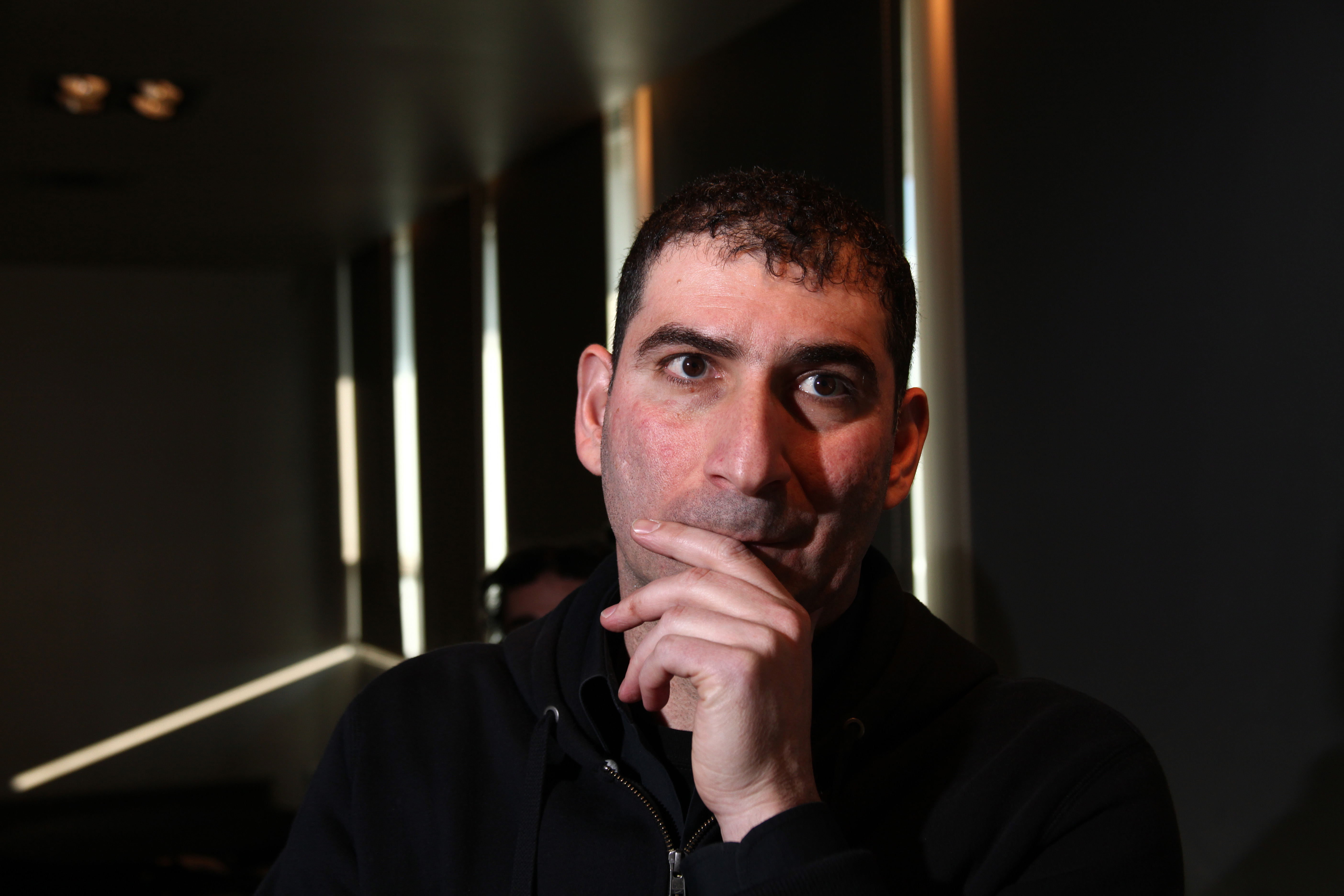 "Little Fish" / "Ôï Ìéêñü ØÜñé"