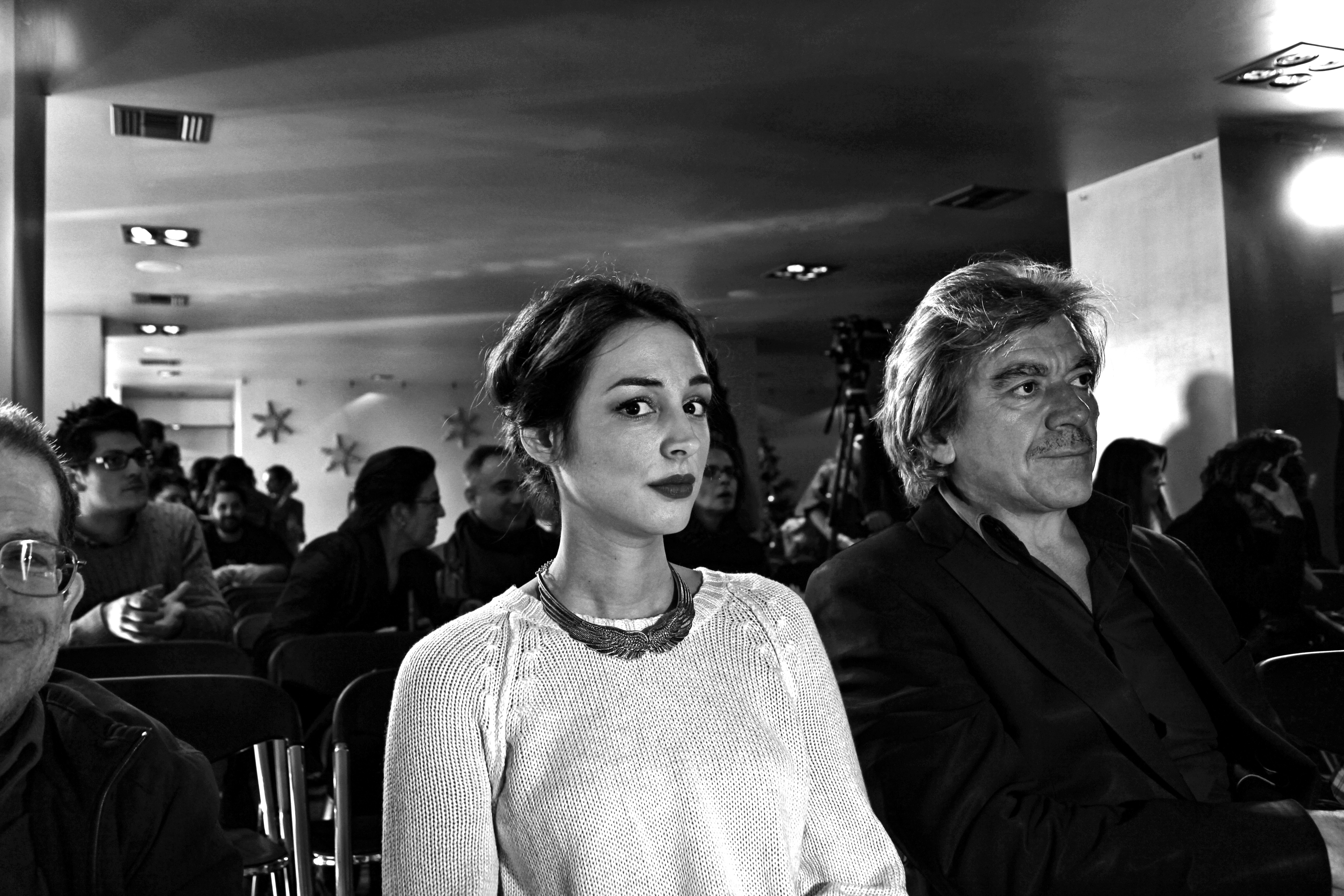 "Little Fish" / "Ôï Ìéêñü ØÜñé"