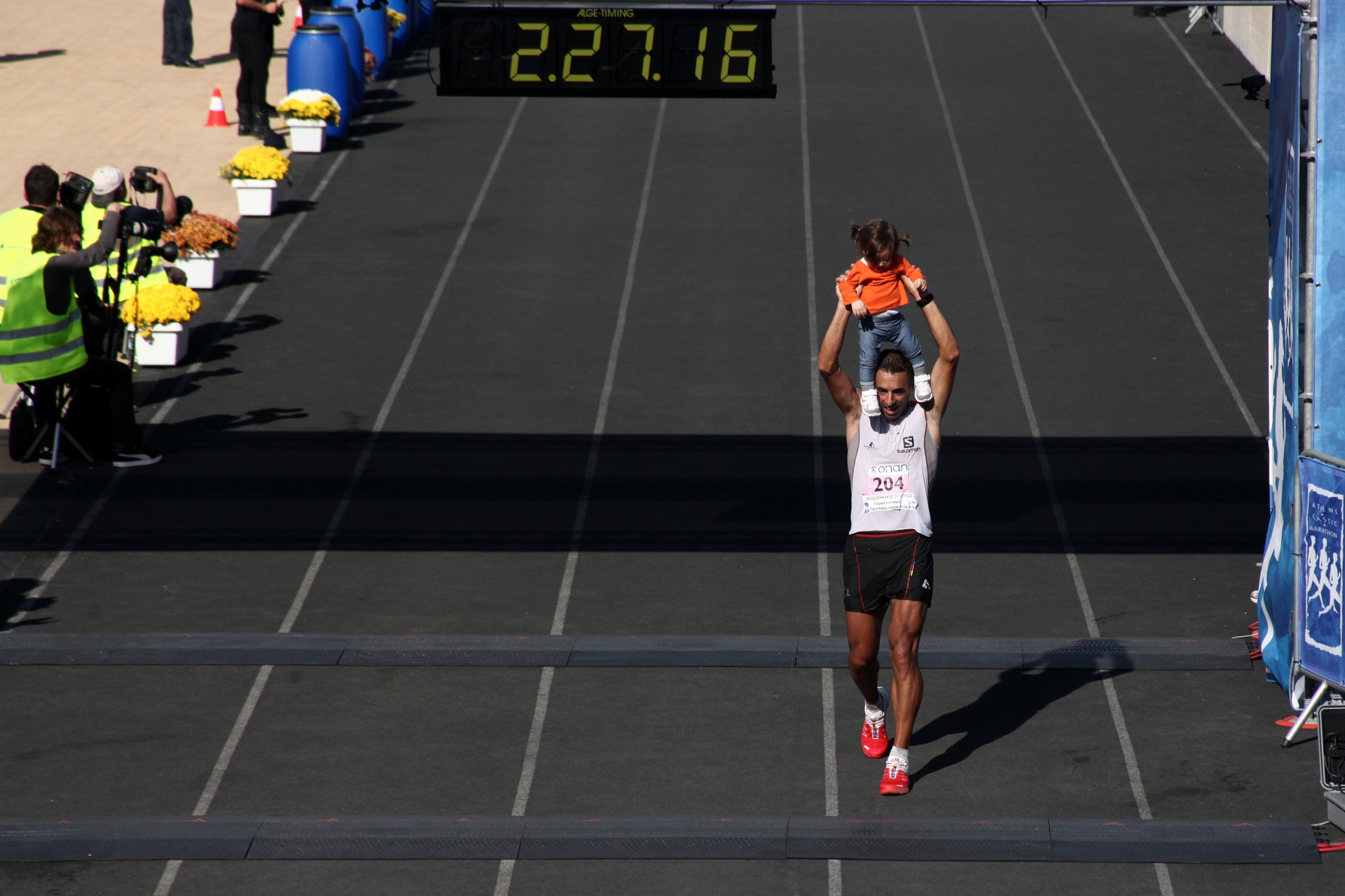 Marathon; race; run; runner; sports; Ìáñáèþíáò; Ìáñáèþíéïò; áèëçôÞò; áèëçôéóìüò; äñïìÝáò; êëáóóéêÞ äéáäñïìÞ; ôñÝîéìï