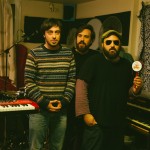 Το Behaviour των Baby Guru σε ένα βίντεο του King Elephant