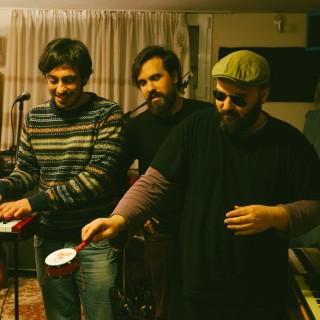 Οι Λατέρνατιβ κάνουν Ντου στους Baby Guru