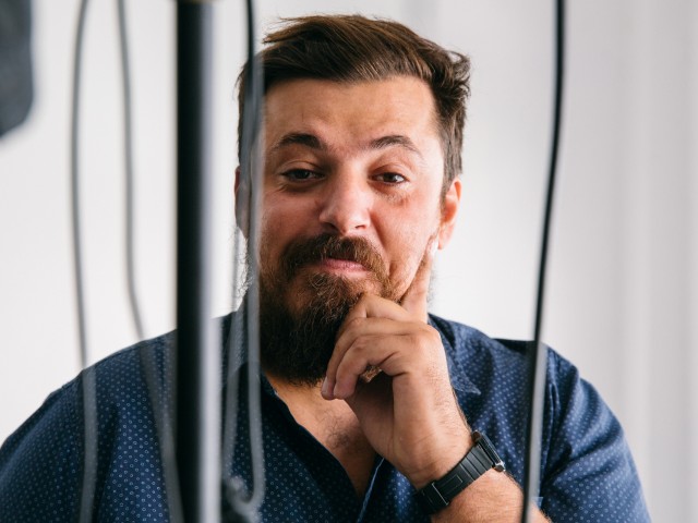 Ο Ζώης Χαλκιόπουλος έχει πολλά, πάρα πολλά τούρκικα βινύλια