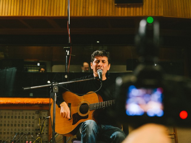 Ο Μάλαμας έχει γράψει ένα φοβερό καινούριο τραγούδι