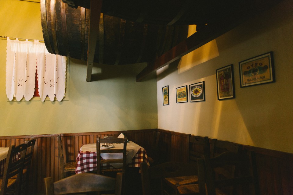 Traditional tavern "Palia Fava" / Η ταβέρνα "Παλιά Φάβα¨