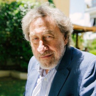 Howard Jacobson: «Όταν βλέπω το ανθρώπινο κοπάδι σοκάρομαι, ντρέπομαι και τρομοκρατούμαι»