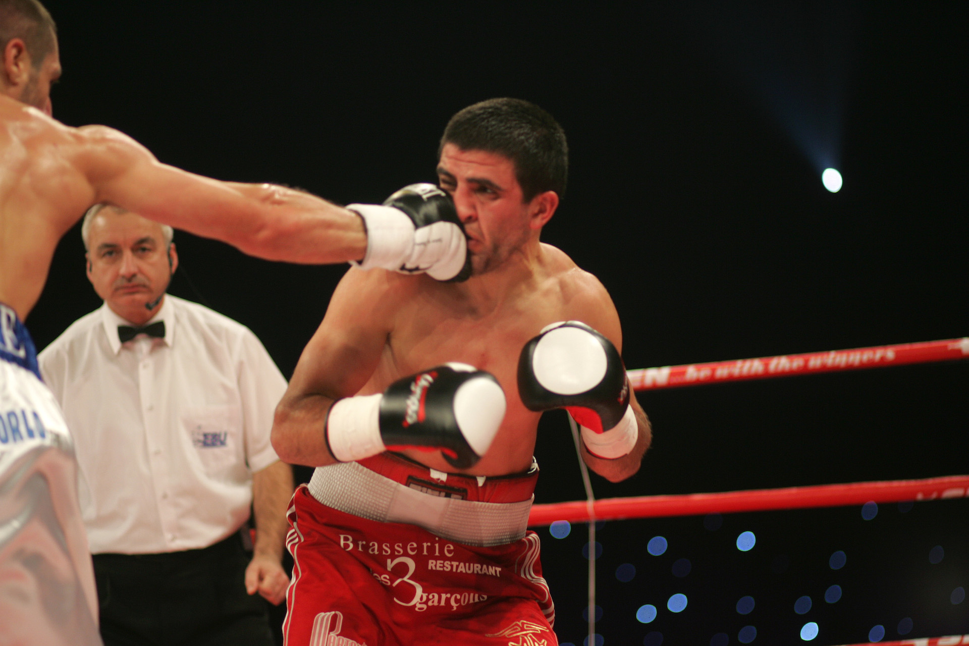 kickboxing; Muai Thai; boxing; πυγμαχία; γροθιές; μάχη; battle; the battle VIII; θέαμα; Fight Show; πυγμάχος; παιχνίδι; game; αθλητές; athletes; punches; ring; ρίνγκ; MMA; αγώνας; fight