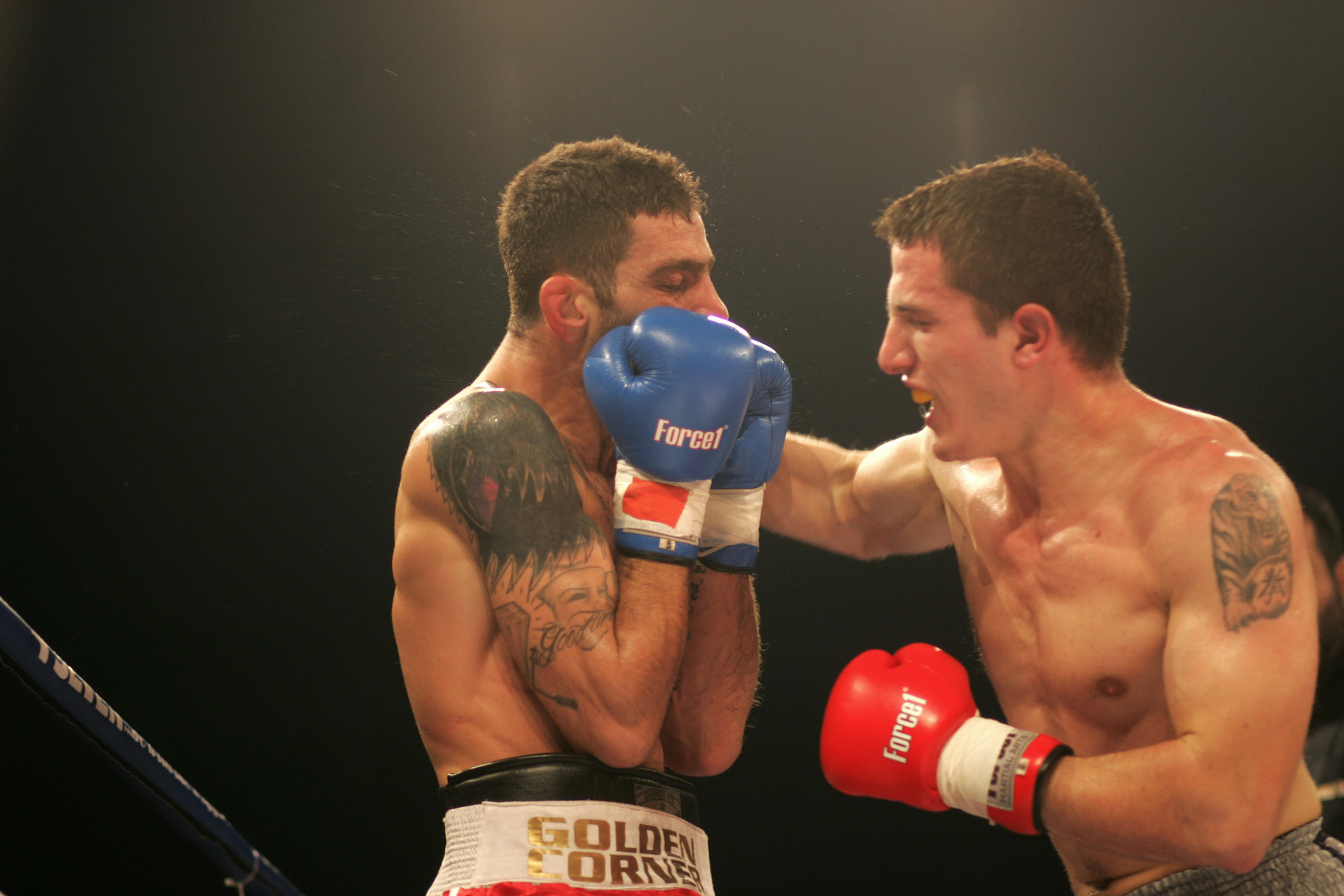 kickboxing; Muai Thai; boxing; πυγμαχία; γροθιές; μάχη; battle; the battle VIII; θέαμα; Fight Show; πυγμάχος; παιχνίδι; game; αθλητές; athletes; punches; ring; ρίνγκ; MMA; αγώνας; fight