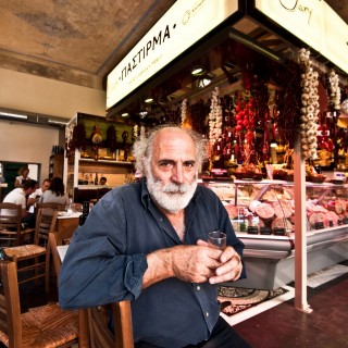 Καφές και τάβλι στα πιο αυθεντικά καφενεία της Ελλάδας