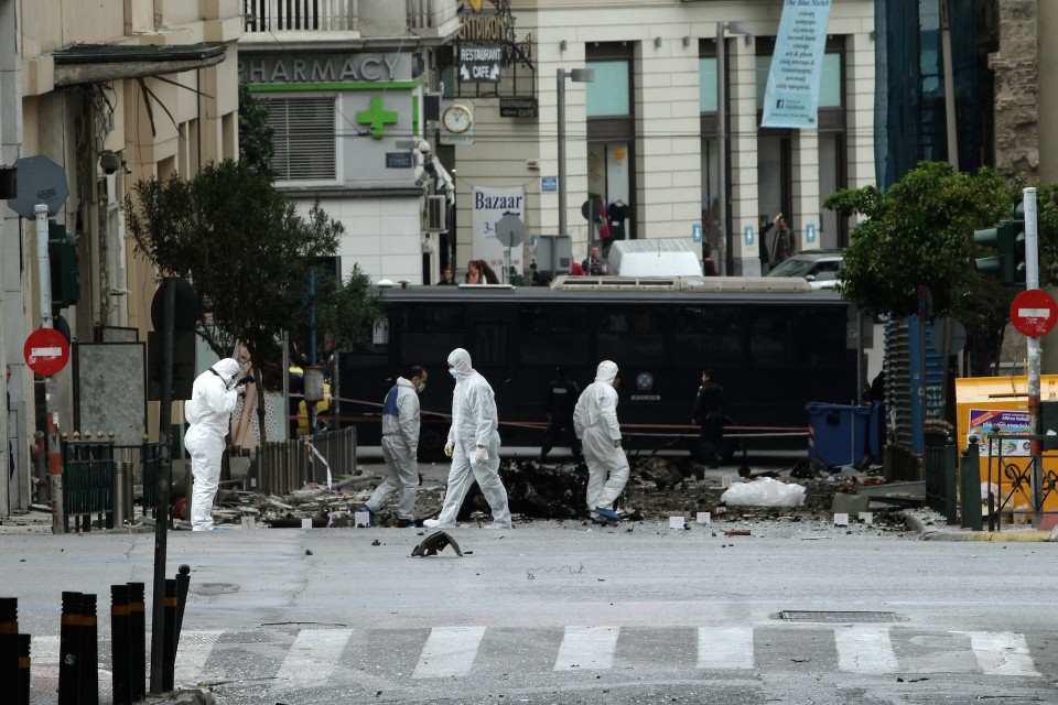 ΤΡΑΠΕΖΑ ΕΛΛΑΔΟΣ ΕΚΡΗΞΗ ΖΗΜΙΕΣ ΤΡΟΜΟΚΡΑΤΙΑ ΒΟΜΒΑ ΚΤΗΡΙΟ ΑΣΤΥΝΟΜΙΚΑ ΜΕΤΡΑ ΑΣΤΥΝΟΜΙΚΟΣ ΕΡΕΥΝΑ