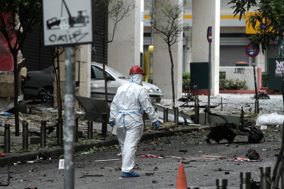 ΤΡΑΠΕΖΑ ΕΛΛΑΔΟΣ ΕΚΡΗΞΗ ΖΗΜΙΕΣ ΤΡΟΜΟΚΡΑΤΙΑ ΒΟΜΒΑ ΚΤΗΡΙΟ ΑΣΤΥΝΟΜΙΚΑ ΜΕΤΡΑ ΑΣΤΥΝΟΜΙΚΟΣ ΕΡΕΥΝΑ