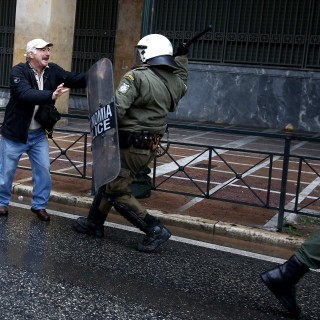 Είκοσι χρόνια Μελίνα, Kung Fu με το Σακίλ και βιογραφία Τζίμι Χέντριξ