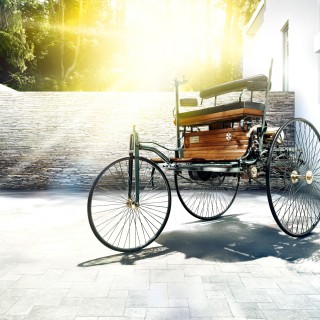 The Mercedes-Benz “Circle of Art” Exhibition