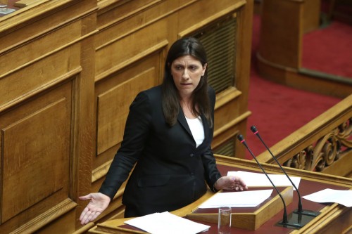 Το ΠΑΣΟΚ κατηγορεί την Κωνσταντοπούλου για αντικοινοβουλευτική συμπεριφορά