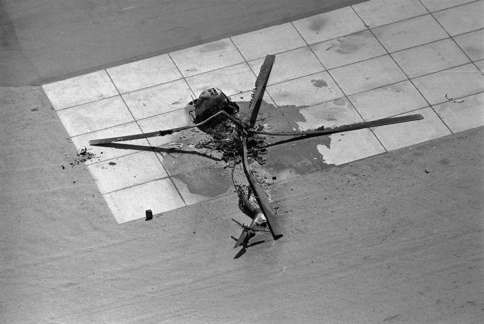 Egyptian helicopter destroyed @ Sinai, Israeli occupied zone (1967)