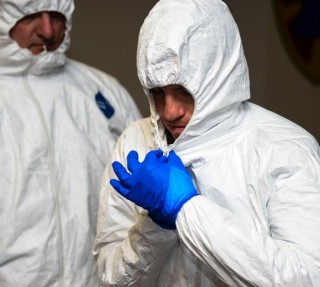 Ο έμπολα μεταδίδεται και με το φτάρνισμα