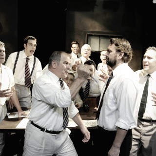 Είδαμε την παράσταση «Οι 12 Ένορκοι» στο Θέατρο Αλκμήνη