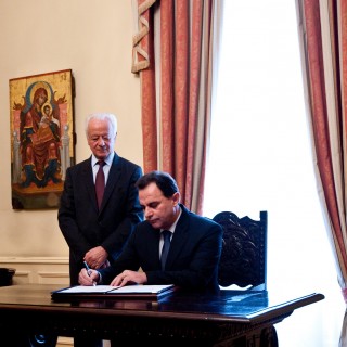 Ο νέος υφυπουργός Παιδείας υπενθυμίζει την αξία του πελατειακού κράτους