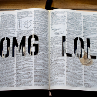 Ποιες ιντερνετικές λέξεις θεωρείτε πως πρέπει να μπουν στο νεοελληνικό λεξικό;[Πολλαπλής Επιλογής]