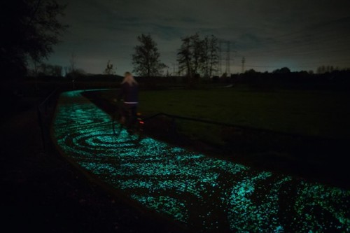Φωτεινός ποδηλατόδρομος εμπνευσμένος από πίνακα του Βαν Γκογκ ανοίγει για το κοινό
