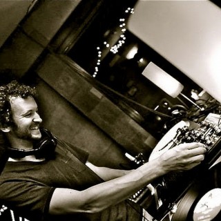 O Eddie C και οι δίσκοι του