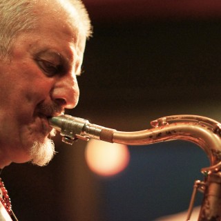 Ζωντανοί στη Λάρισα