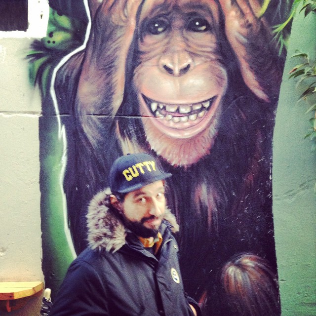 Ο «ξεναγός» Νίκος Μπαρμπάκης. 