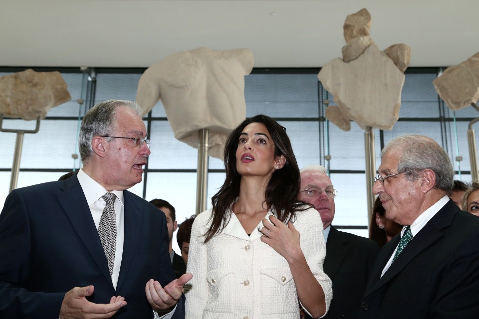 δικηγόρος Άμαλ Αλαμουντίν Κλούνεϊ ΜΟΥΣΕΙΟ ΑΚΡΟΠΟΛΗΣ ΑΘΗΝΑ ΤΑΣΟΥΛΑΣ ΞΕΝΑΓΗΣΗ