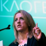 Η Ρένα Δούρου «επαναστατεί» κατά του ΟΑΕΔ