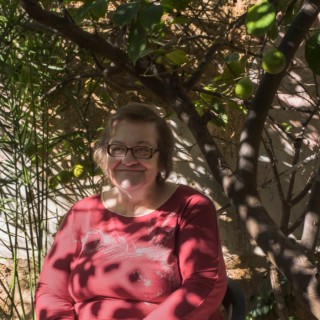 Η Μαρία Βαμβακοπούλου νιώθει ευλογημένη που κάθε μέρα περπατάει πάνω στην Ιερά Οδό