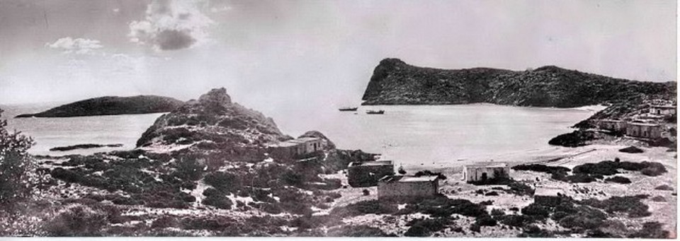 Η ακτή στους Καλούς Λιμένες Ηρακλείου, το 1920 (courtesy of Enassallaleon.)