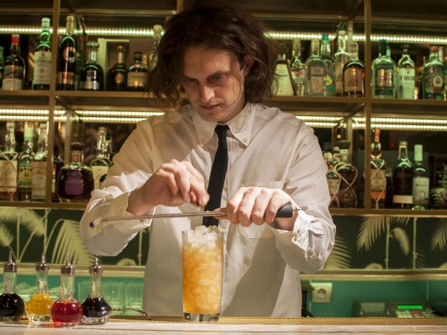 Rehab: το νέο cocktail bar της πόλης δεν χρησιμοποιεί σέικερ