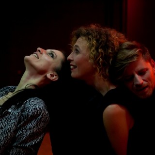 Είδαμε το δηκτικό κι επώδυνο Πισίνα (Νερό;)