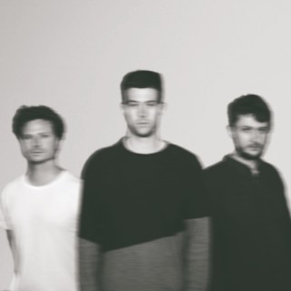 Η ambient αναγέννηση των Portico