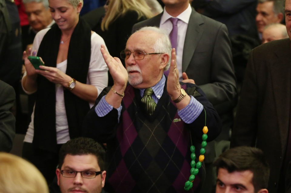 ÐÏËÉÔÉÊÇ ÐÏËÉÔÉÊÏÓ ÌÏÕÓÅÉÏ ÌÐÅÍÁÊÇ ïðáäüò ÐÁÑÏÕÓÉÁÓÇ ÐÏËÉÔÉÊÏ ÊÏÌÌÁ Êßíçìá Äçìïêñáôþí Óïóéáëéóôþí