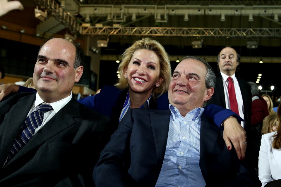 Ο Κώστας Καραμανλής στην κεντρική ομιλία του προέδρου της ΝΔ Αντώνη Σαμαρά στο κλειστό γήπεδο του Ταε Κβο Ντο. Παρασκευή 23 Ιανουαρίου 2015. φωτό: Παναγιώτης Τζάμαρος