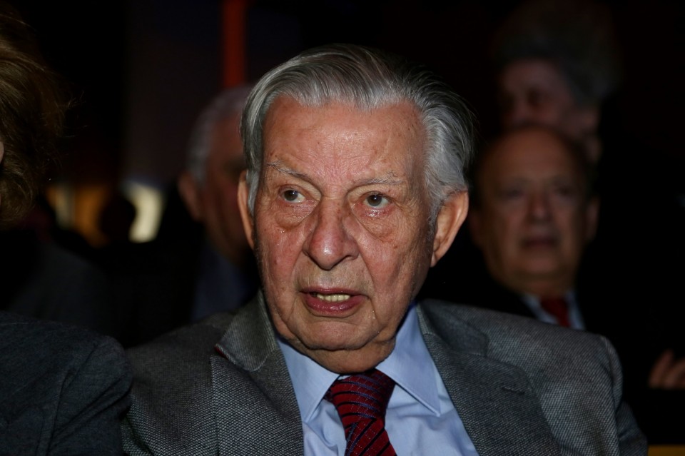 Περήφανος πατέρας.