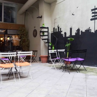 Muddler: Ροκ και ρεμπέτικο πάνω στην Περικλέους!