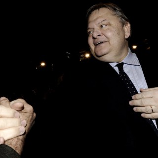 «Από ένα καπρίτσιο θα χάσει το ΠΑΣΟΚ την τρίτη θέση;»