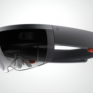 HoloLens: κάσκα για ολογράμματα (!) από τη Microsoft μας δείχνει το μέλλον